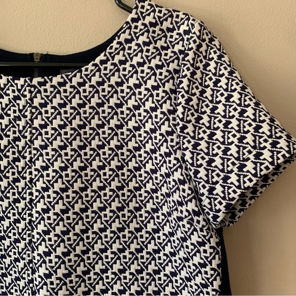 Anthropologie Sunday in Brooklyn Blue & White Abstract Short Sleeve Top Small - Picture 3 of 12